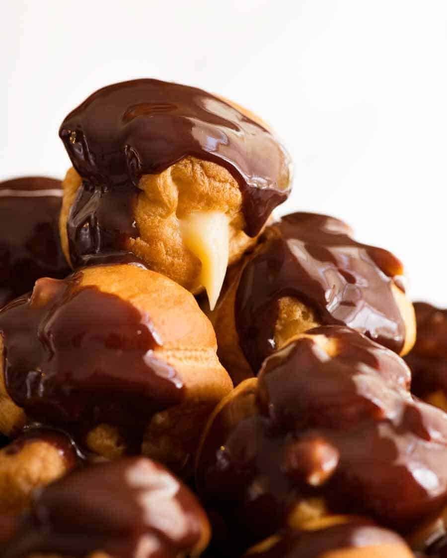Profiteroles au Chocolat with warm chocolate sauce